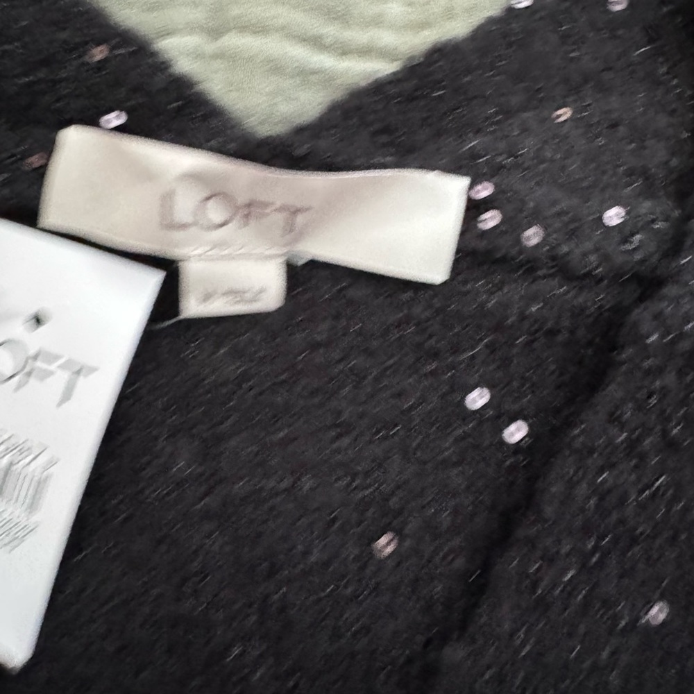 NWT black soft sweater with sequin embellishments Sz m - Picture 10 of 11